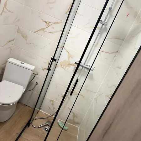 Appartement 15 Min De Paris, 5 Minutes A Pieds Rer Dans Zone Pavilonnaire *