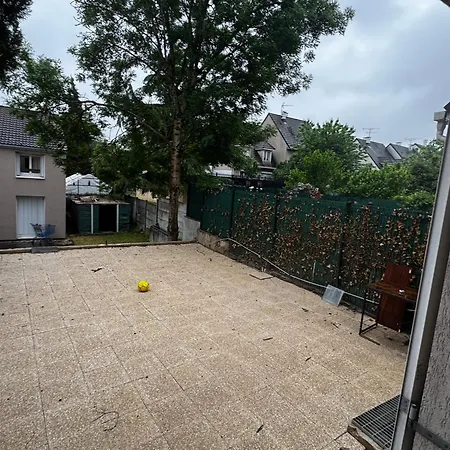 15 Min De Paris, 5 Minutes A Pieds Rer Dans Zone Pavilonnaire Appartement Bondy
